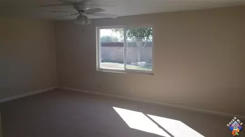 44003 Carolside Ave, Lancaster, CA 93535 photo 2
