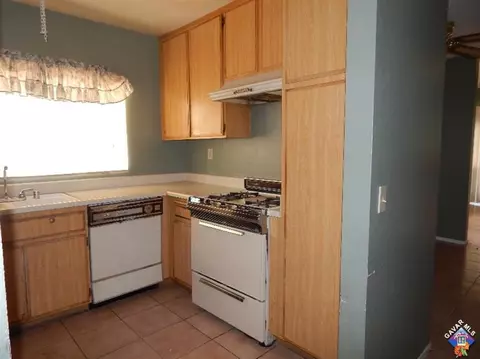 37116 29th St, Palmdale, CA 93550 photo 6