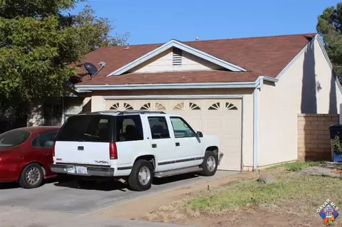 37116 29th St, Palmdale, CA 93550 photo 2