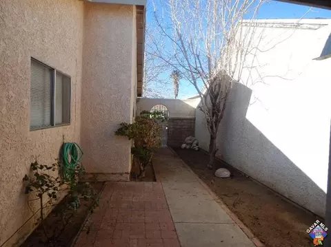 37116 29th St, Palmdale, CA 93550 photo 4
