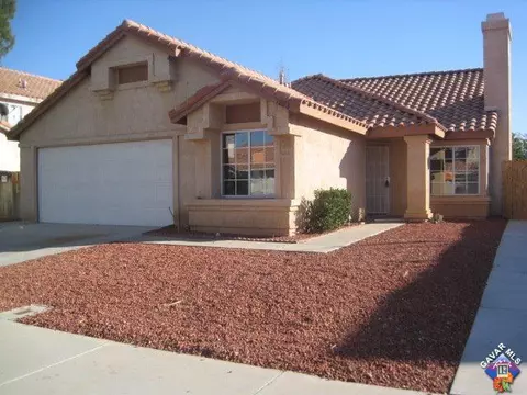 1824 E Newgrove St, Lancaster, CA 93535 photo 1