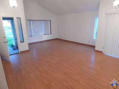 36607 Apache Plume Dr, Palmdale, CA 93550 photo 4