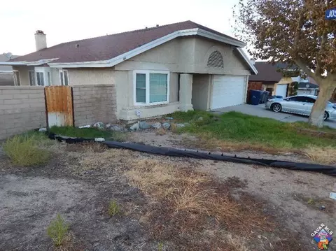 36607 Apache Plume Dr, Palmdale, CA 93550 photo 2
