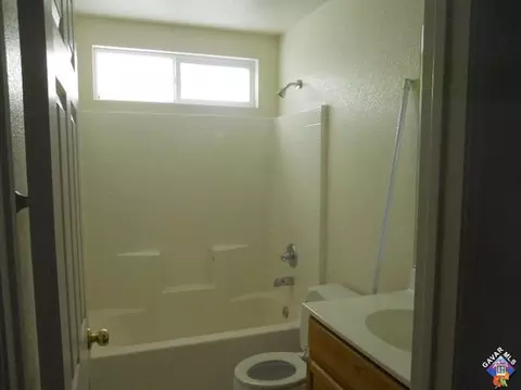 43016 Amoy St, Lancaster, CA 93536 photo 9
