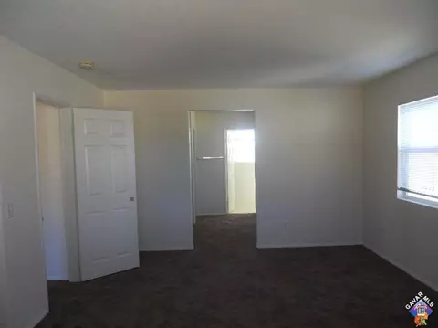43016 Amoy St, Lancaster, CA 93536 photo 8
