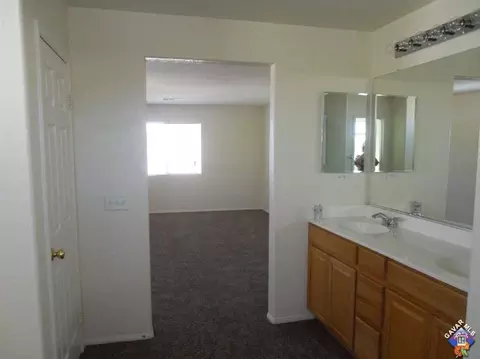 43016 Amoy St, Lancaster, CA 93536 photo 7