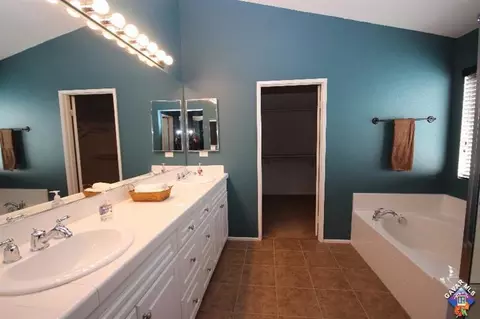 44036 Raven Ln, Lancaster, CA 93536 photo 12
