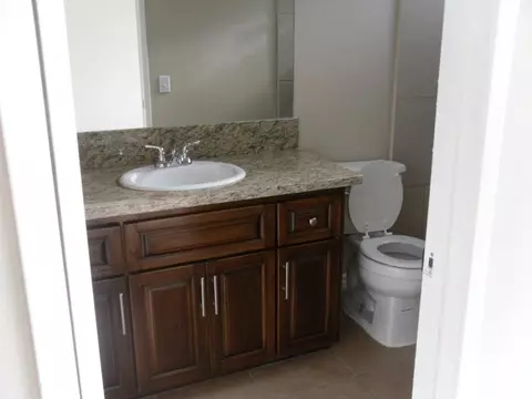 632 Eston Pl, Lancaster, CA 93535 photo 13