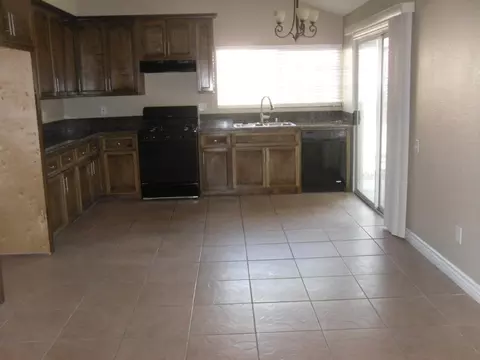 632 Eston Pl, Lancaster, CA 93535 photo 7