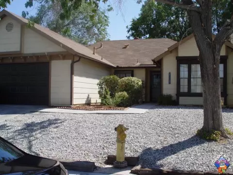 1806 Avenue R2 E, Palmdale, CA 93550 photo 1