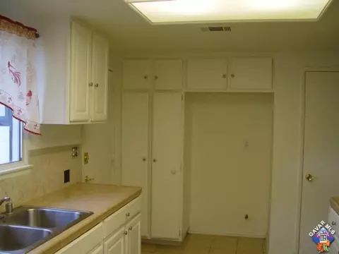 1806 Avenue R2 E, Palmdale, CA 93550 photo 4