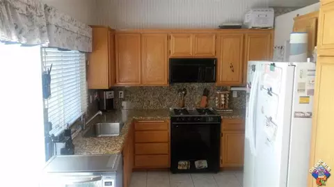 404 Avenue J12 E, Lancaster, CA 93535 photo 6