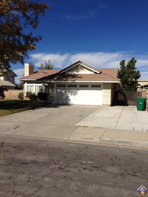 1009 Lillian Ct, Lancaster, CA 93535 photo 1