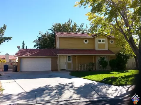 37820 Kittyhawk Ln, Palmdale, CA 93550 photo 1