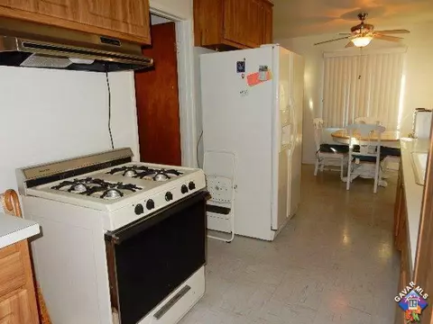 38509 36th St, Palmdale, CA 93550 photo 2
