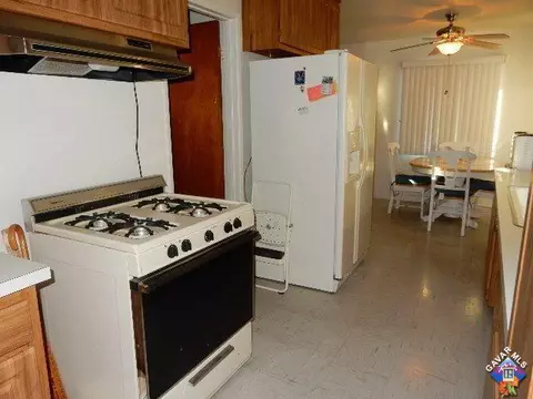 38509 36th St, Palmdale, CA 93550 photo 3