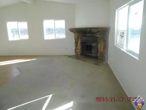 18005 Avenue I E, Lancaster, CA 93535 photo 3