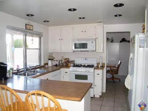 515 Curve Cir, Lancaster, CA 93535 photo 9