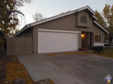 36979 Desert Willow Dr, Palmdale, CA 93550 photo 3