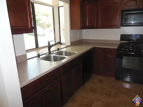 36979 Desert Willow Dr, Palmdale, CA 93550 photo 12