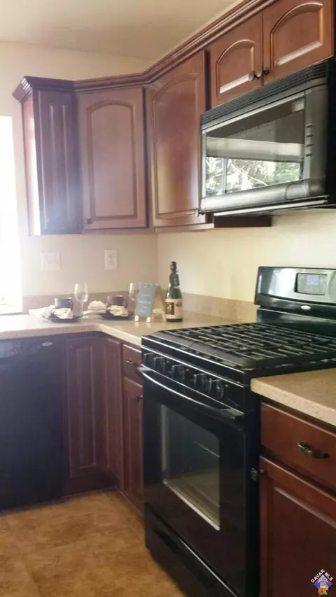 36979 Desert Willow Dr, Palmdale, CA 93550 photo 5