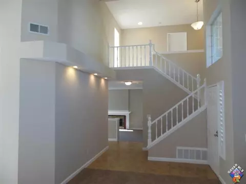 37744 Clark Ct, Palmdale, CA 93552 photo 4