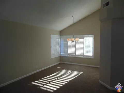 37744 Clark Ct, Palmdale, CA 93552 photo 9