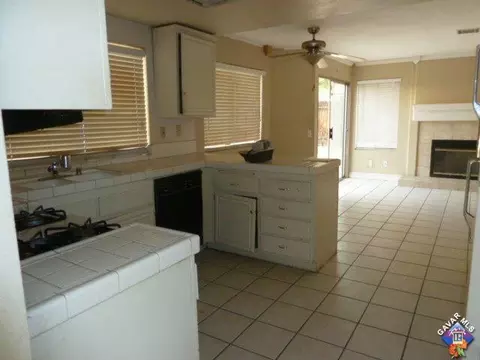 37722 57th St, Palmdale, CA 93552 photo 5