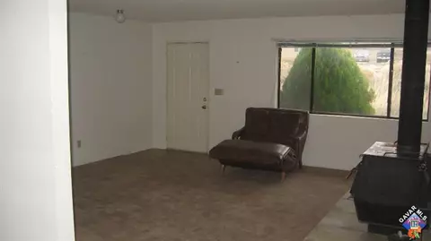 27481 Man O, Tehachapi, CA 93561 photo 8
