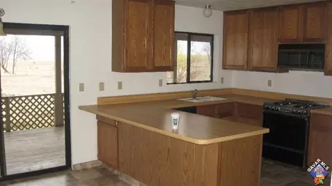 27481 Man O, Tehachapi, CA 93561 photo 9