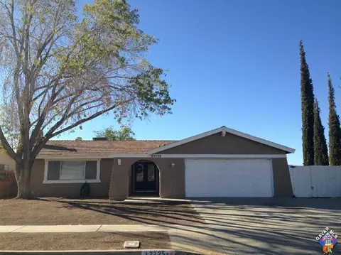 37725 26th St E, Palmdale, CA 93550 photo 1