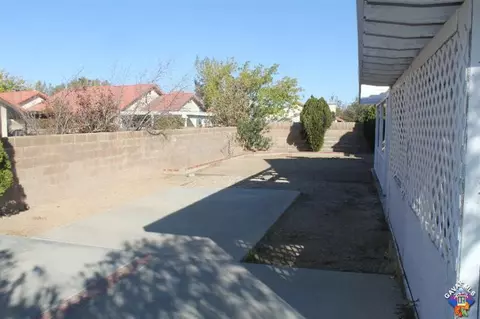 37131 31st St, Palmdale, CA 93550 photo 6