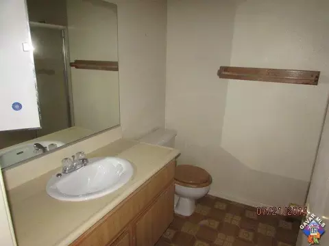 2704 Juniper Dr, Palmdale, CA 93550 photo 9
