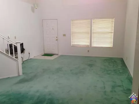 43222 Vineyard Dr, Lancaster, CA 93535 photo 4