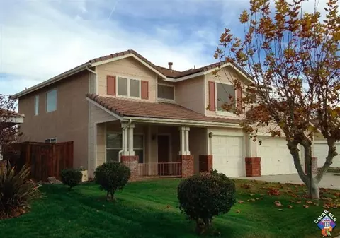 43222 Vineyard Dr, Lancaster, CA 93535 photo 1