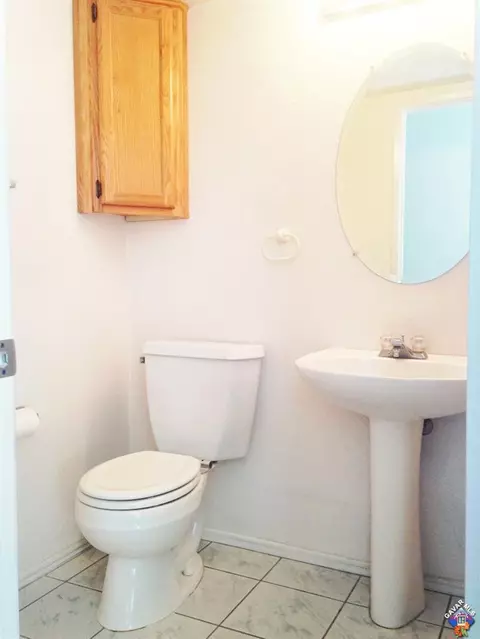 43222 Vineyard Dr, Lancaster, CA 93535 photo 11