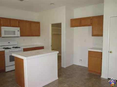36926 Andorra Dr, Palmdale, CA 93550 photo 20