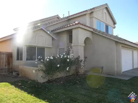 4332 Serene Ave, Lancaster, CA 93536 photo 2