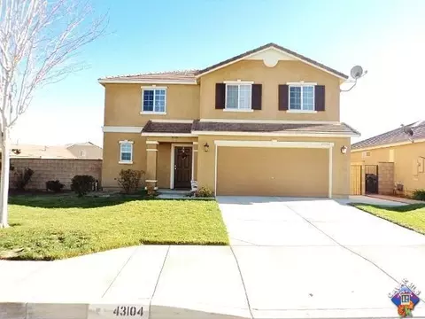 43104 Vineyard Dr E, Lancaster, CA 93535 photo 1