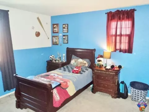 43104 Vineyard Dr E, Lancaster, CA 93535 photo 21
