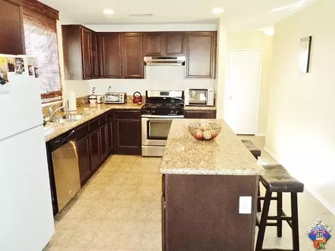 43104 Vineyard Dr E, Lancaster, CA 93535 photo 7