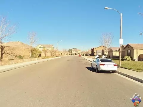 43104 Vineyard Dr E, Lancaster, CA 93535 photo 5