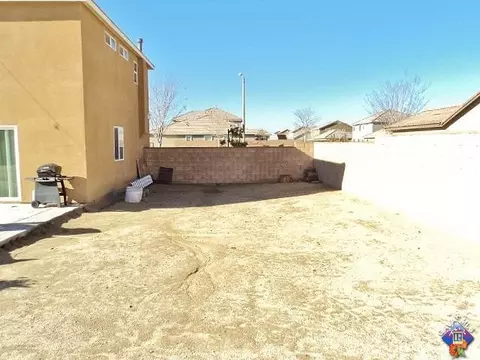 43104 Vineyard Dr E, Lancaster, CA 93535 photo 31