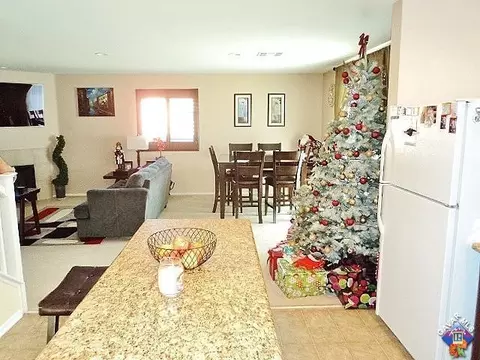 43104 Vineyard Dr E, Lancaster, CA 93535 photo 10