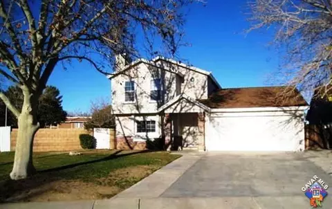 651 Ivesbrook St E, Lancaster, CA 93535 photo 1