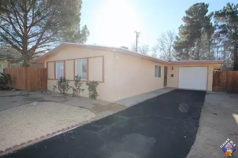 342 E Nugent St, Lancaster, CA 93535 photo 1