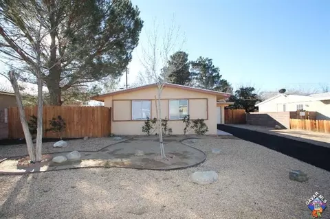 342 E Nugent St, Lancaster, CA 93535 photo 7