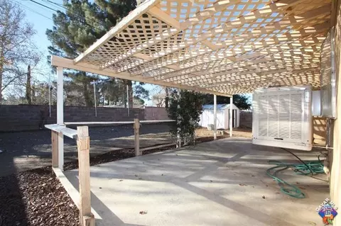 342 E Nugent St, Lancaster, CA 93535 photo 5