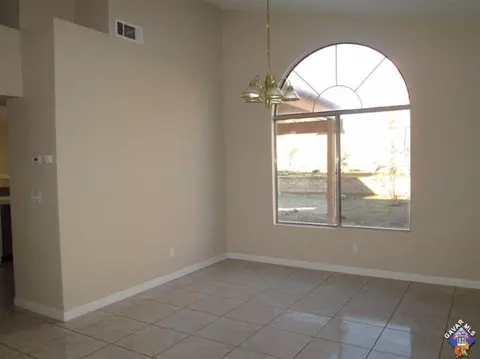 37313 Dawson Dr, Palmdale, CA 93550 photo 9