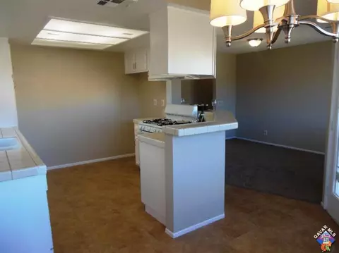 43044 11th St, Lancaster, CA 93535 photo 10